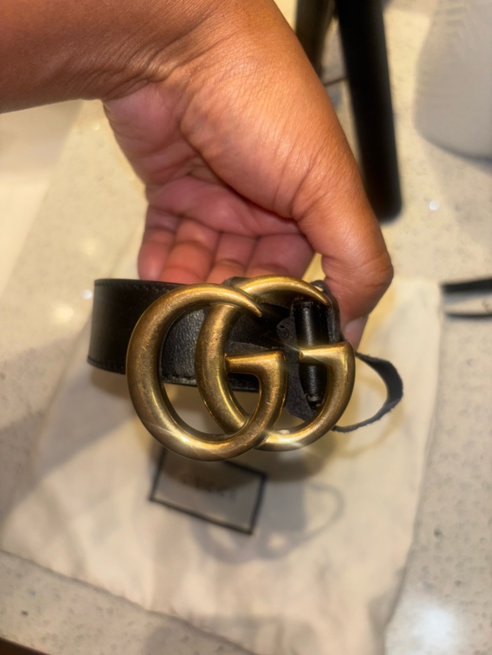 Gucci Black Leather Belt with Gold Buckle Detail - Picture 2 of 3